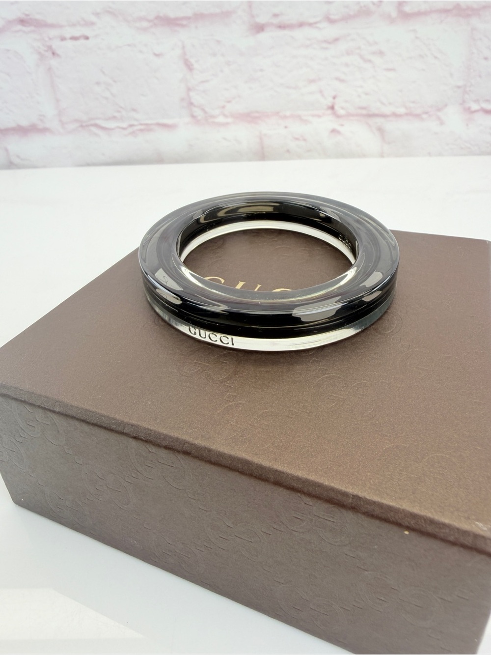 Gucci Vintage Plexiglass Black Accent Circular Bracelet Bangle